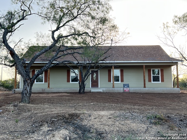 Details for 353 County Road 1643, Moore, TX 78057