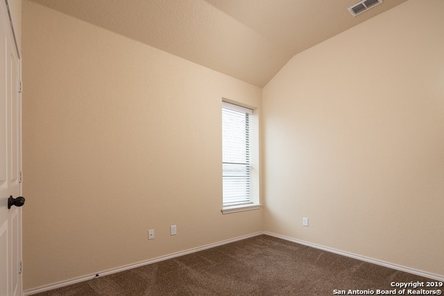 Image 14 of 16 For 514 Creekside Cir