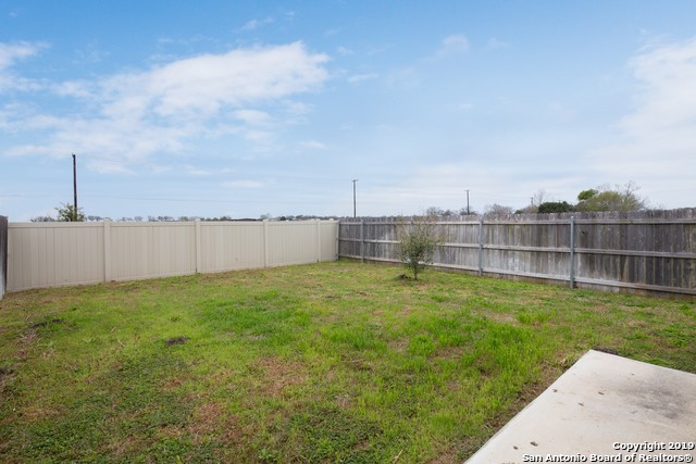 Image 15 of 16 For 514 Creekside Cir