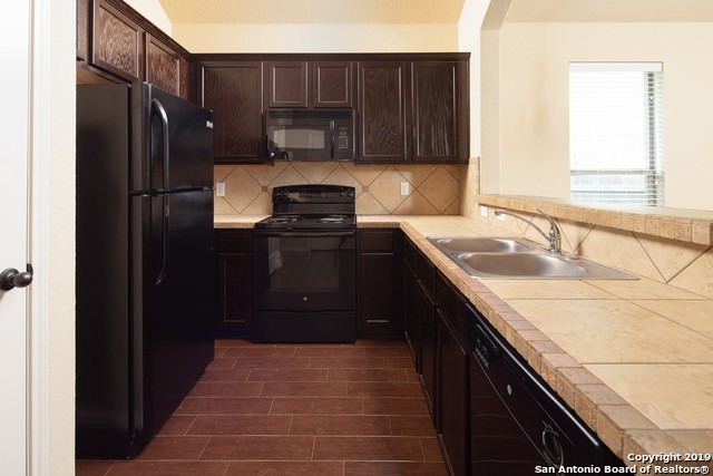 Image 8 of 16 For 514 Creekside Cir