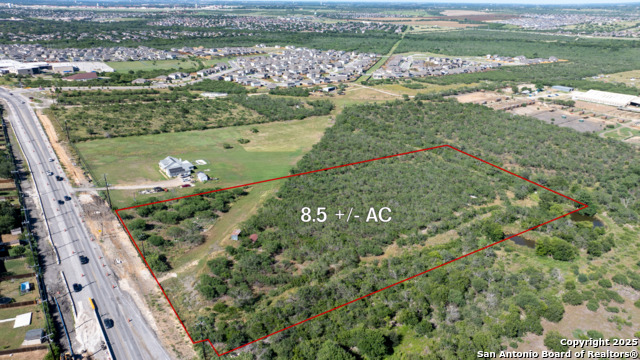 Listing photo id 0 for 6170 Fm 1516 N