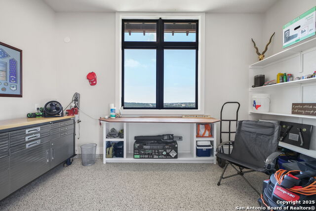Image 56 of 109 For 1023 Comanche Rdg