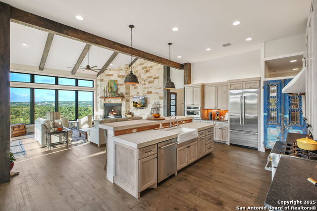 Image 8 of 109 For 1023 Comanche Rdg