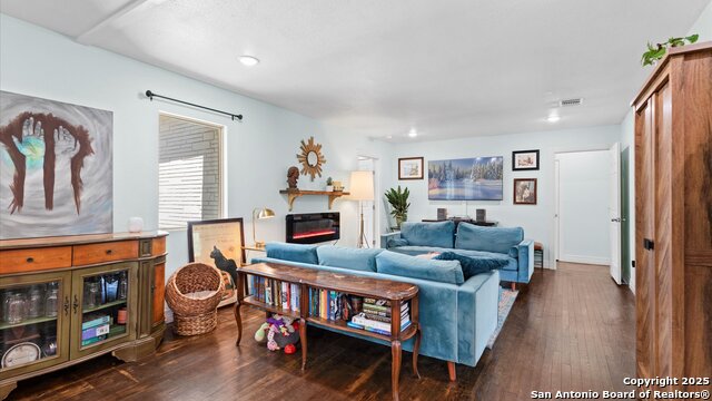 Image 16 of 31 For 135 Irvington