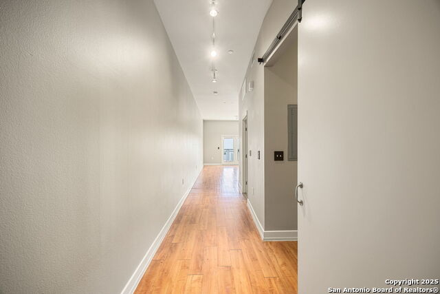 Image 4 of 35 For 1401 Flores St S #409