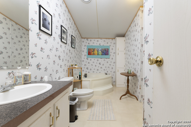 Image 17 of 29 For 21601 Long Hill