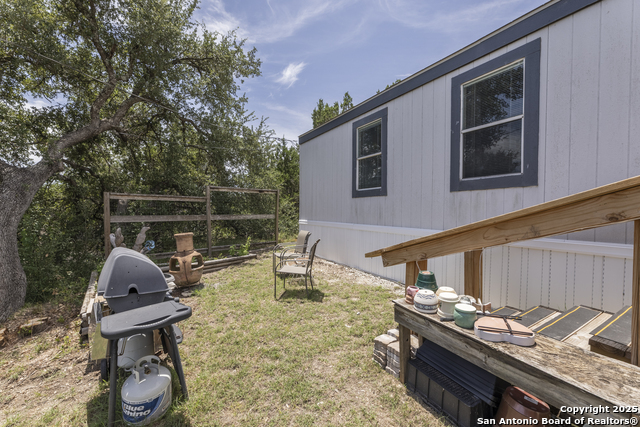 Image 25 of 29 For 21601 Long Hill