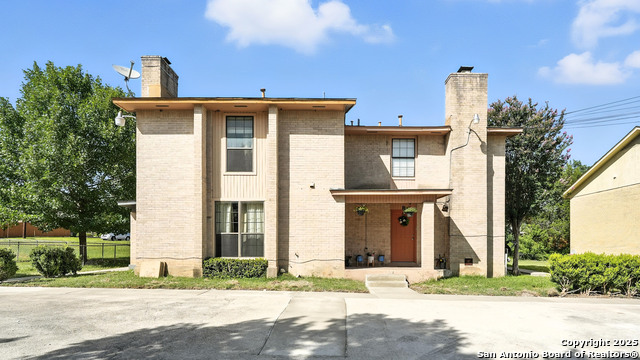 Details for 1024 Mission Dr  D, New Braunfels, TX 78130