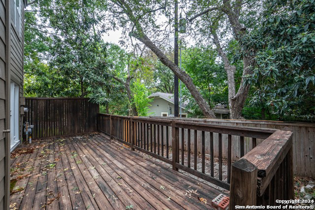 Image 16 of 17 For 210 Circle St  01