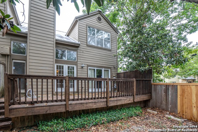 Image 17 of 17 For 210 Circle St  01