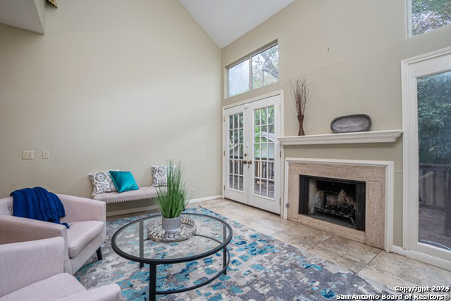Image 7 of 17 For 210 Circle St  01