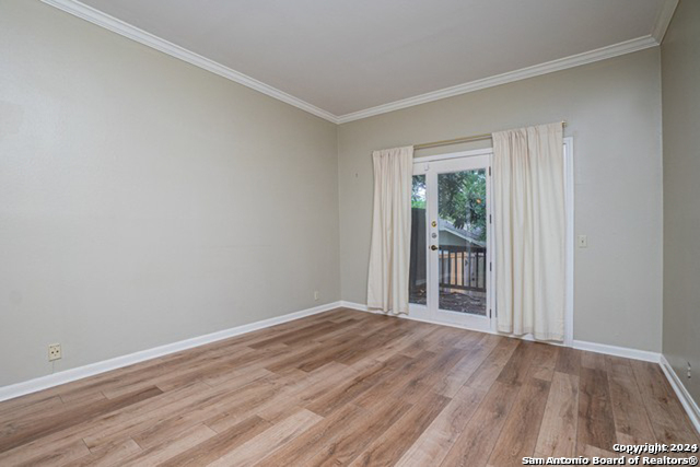 Image 9 of 17 For 210 Circle St  01