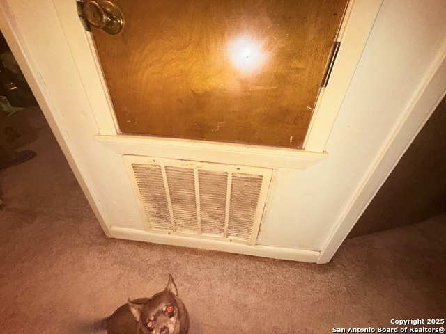 Listing photo id 22 for 110 7th  