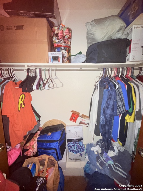 Listing photo id 24 for 110 7th  