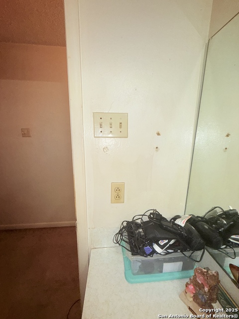 Listing photo id 27 for 110 7th  
