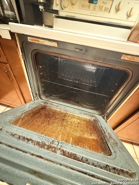 Listing photo id 46 for 110 7th  