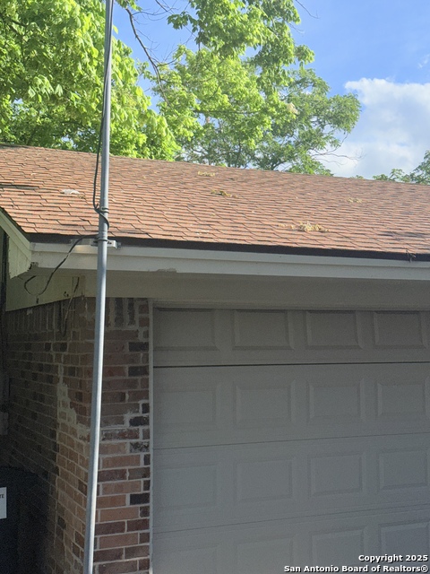 Listing photo id 3 for 110 7th  