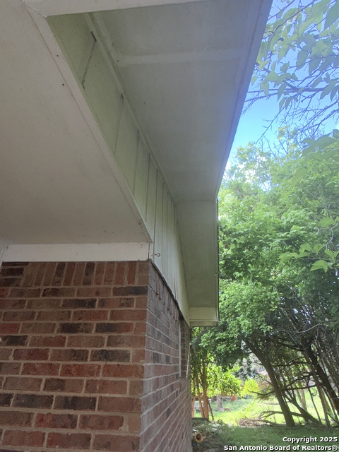 Listing photo id 6 for 110 7th  