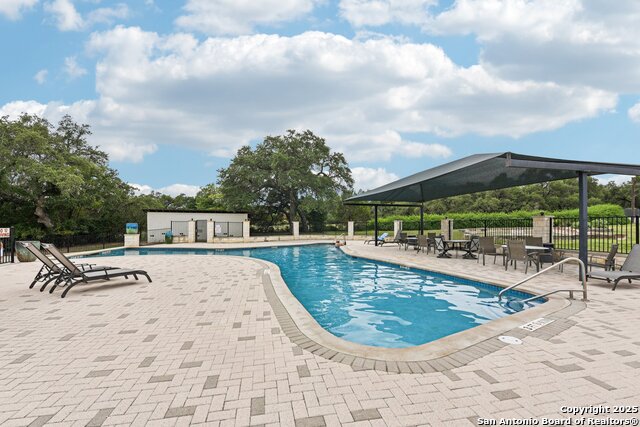 Listing photo id 10 for 117 Covered Bridge Dr