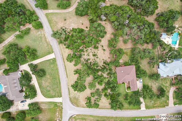 Listing photo id 0 for 117 Covered Bridge Dr