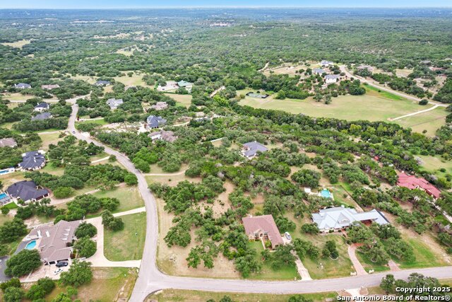 Listing photo id 4 for 117 Covered Bridge Dr