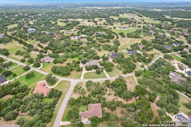 Listing photo id 6 for 117 Covered Bridge Dr