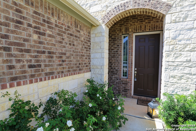 Listing photo id 1 for 2046 Egret Avenue