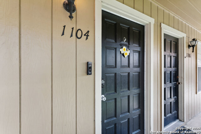 Image 16 of 17 For 923 Vance Jackson  1104