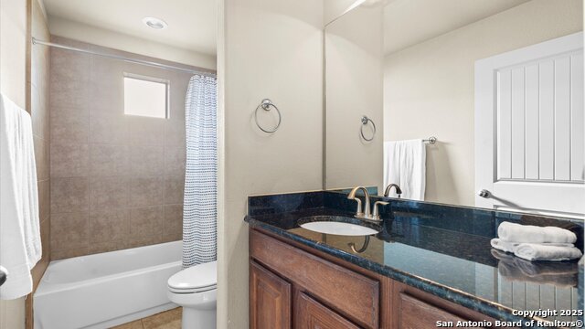 Image 16 of 40 For 1111 Long Creek  Unit 204