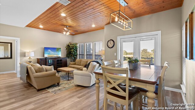 Image 4 of 40 For 1111 Long Creek  Unit 204