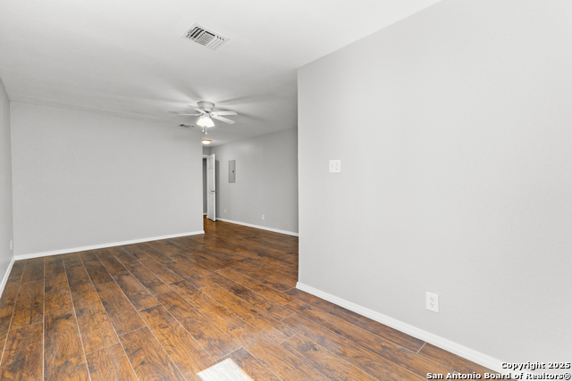 Image 12 of 20 For 714 Hallie Ave