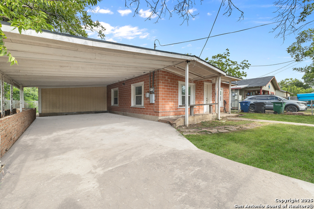 Image 17 of 20 For 714 Hallie Ave