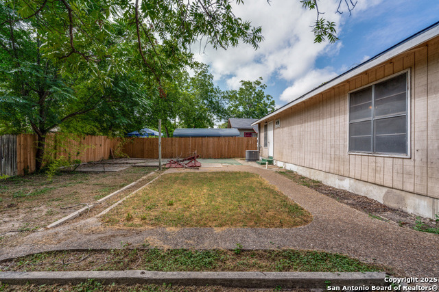 Image 18 of 20 For 714 Hallie Ave