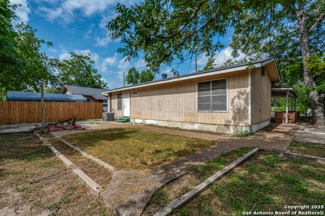 Image 19 of 20 For 714 Hallie Ave