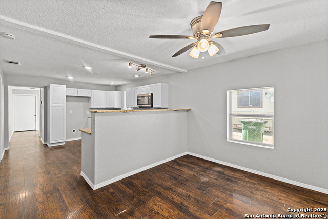 Image 3 of 20 For 714 Hallie Ave