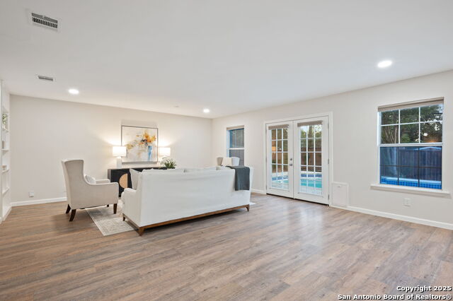 Image 13 of 29 For 929 Morningside