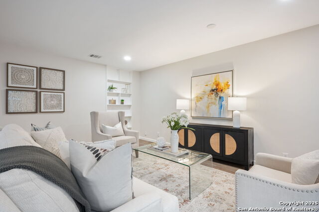 Image 14 of 29 For 929 Morningside
