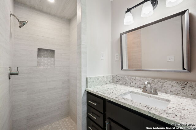 Image 21 of 29 For 929 Morningside