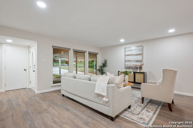 Image 6 of 29 For 929 Morningside