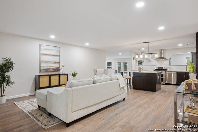 Image 7 of 29 For 929 Morningside