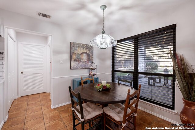 Image 15 of 34 For 2118 Encino Loop