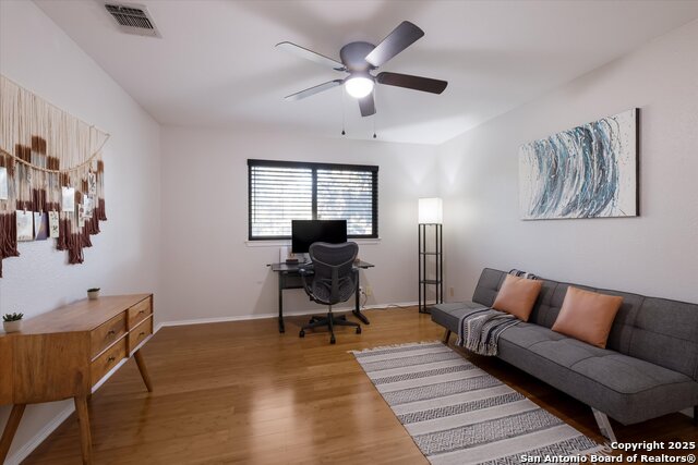 Image 22 of 34 For 2118 Encino Loop