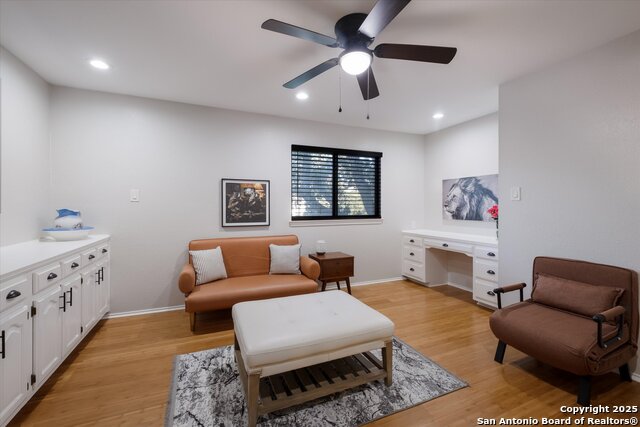 Image 25 of 34 For 2118 Encino Loop