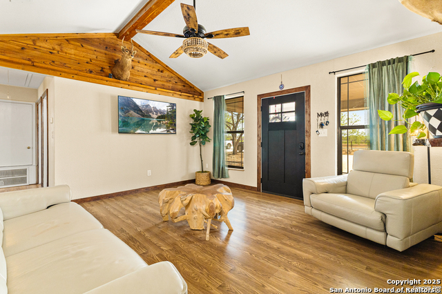 Listing photo id 2 for 200 Pr 6631