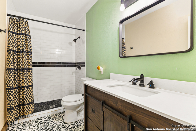 Listing photo id 7 for 200 Pr 6631