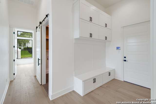 Listing photo id 28 for 430 Arthur Court