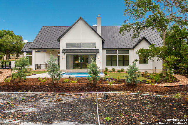 Listing photo id 36 for 430 Arthur Court