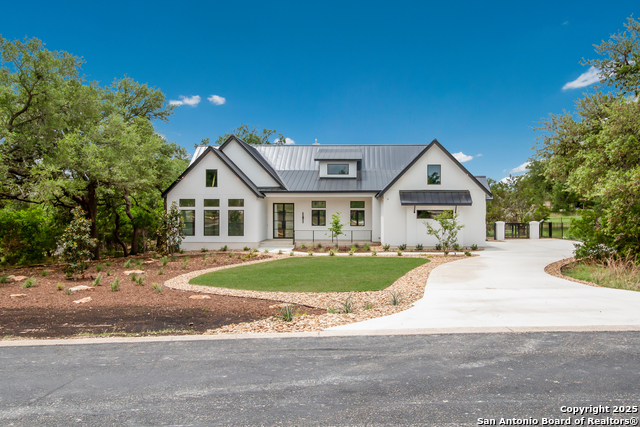 Listing photo id 6 for 430 Arthur Court