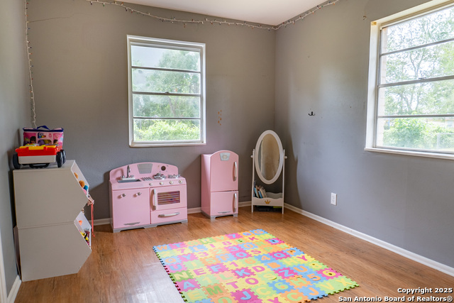 Image 15 of 44 For 517 East Martindale Rd