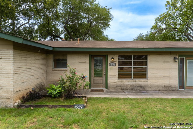Image 26 of 44 For 517 East Martindale Rd